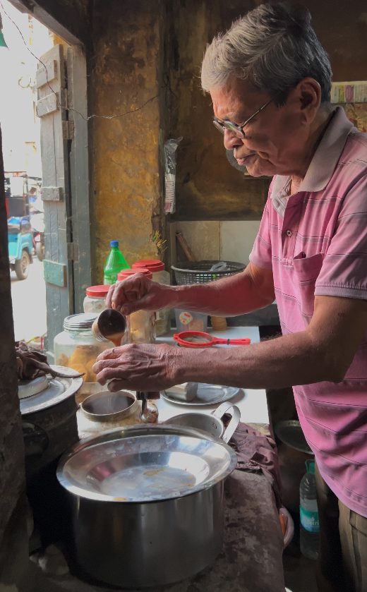 A 100-year-old tea stall that runs on trust.